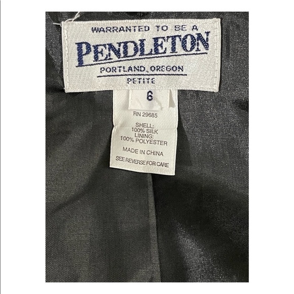 Vintage Pendleton Silk Red Plaid Short Blazer Size 6 - Picture 3 of 3